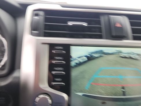 Used 2020 Toyota 4Runner Limited AWD/4WD image 17