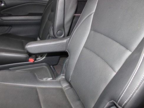 Used 2017 Honda Pilot Elite image 24