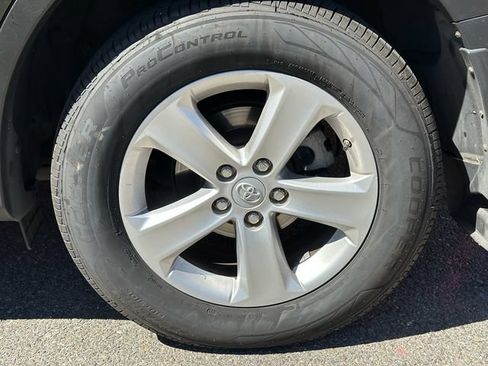 Used 2013 Toyota RAV4 XLE AWD/4WD image 13