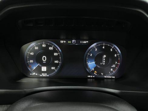 Used 2020 Volvo XC90 T6 Momentum image 24