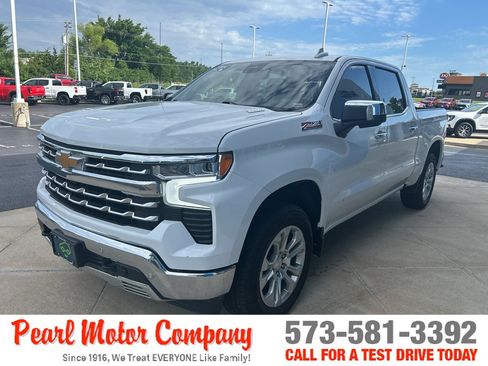 Certified 2024 Chevrolet Silverado 1500 LTZ w/ LTZ Convenience Package II AWD/4WD image 8