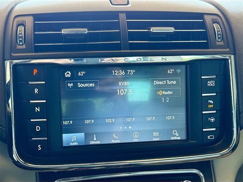 Used 2020 Lincoln Continental Reserve image 15