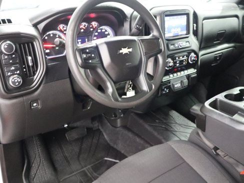 Used 2022 Chevrolet Silverado 2500 Custom w/ Custom Value Package AWD/4WD image 32