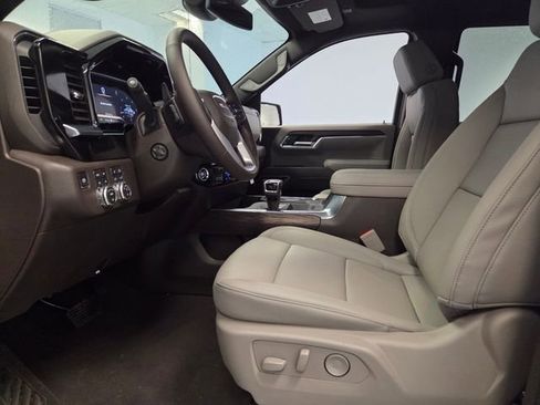 New 2026 GMC Sierra 1500 SLT w/ SLT Premium Plus Package image 11