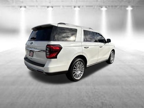Certified 2024 Ford Expedition Limited RWD image 4
