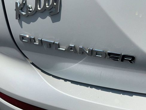 Used 2022 Mitsubishi Outlander SEL AWD/4WD image 32