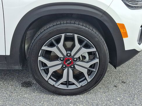 Used 2022 Kia Seltos SX image 8