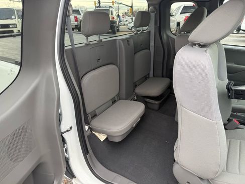 Used 2019 Nissan Frontier S image 30