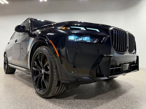 Used 2023 BMW X7 xDrive40i w/ Executive Package image 19
