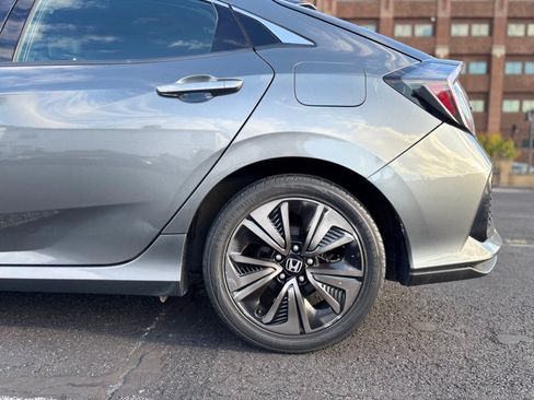 Used 2017 Honda Civic EX-L image 9