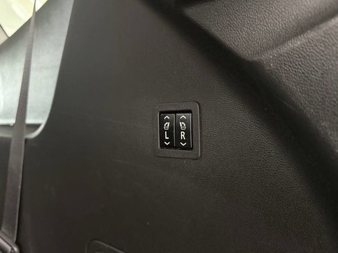 Used 2018 Buick Enclave Avenir w/ Avenir Technology Package image 22