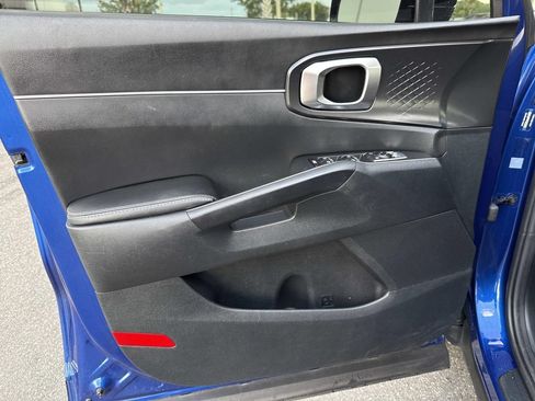 Used 2022 Kia Sorento S w/ Panoramic Sunroof Package FWD image 22