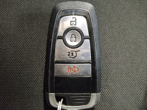 Used 2023 Ford Explorer XLT RWD image 32