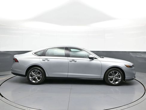 Used 2024 Honda Accord EX image 5