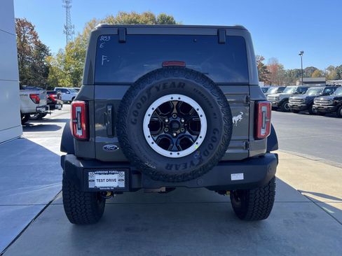New 2025 Ford Bronco Outer Banks w/ Sasquatch Package image 5