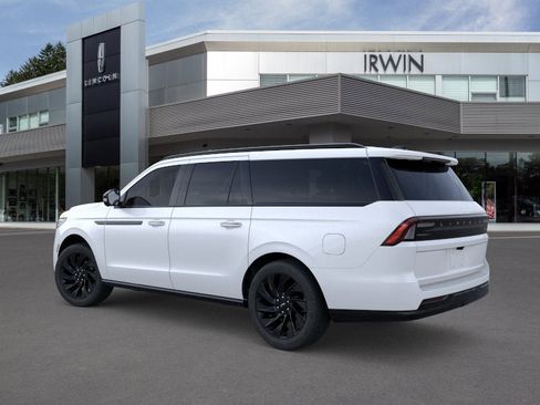 New 2026 Lincoln Navigator L Reserve w/ Jet Appearance Package AWD/4WD image 4