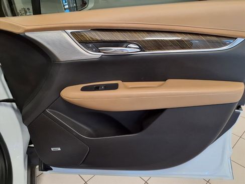 Used 2020 Cadillac XT6 Premium Luxury w/ Platinum Package image 12