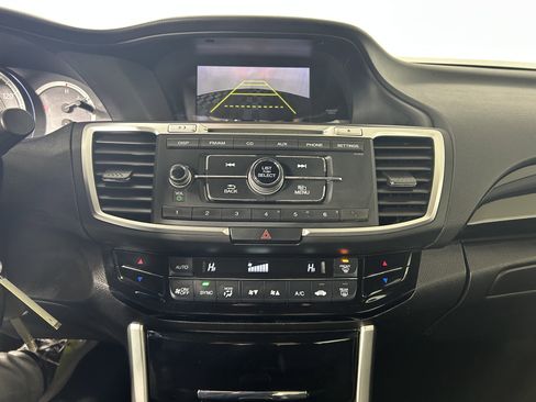 Used 2017 Honda Accord LX image 20