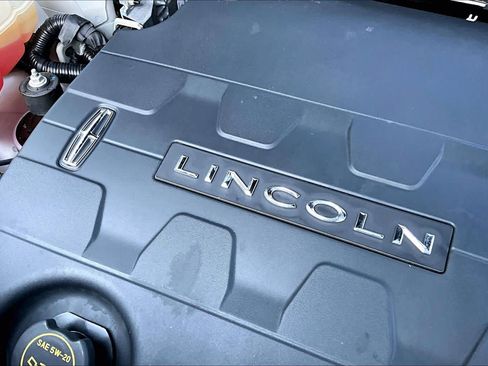 Used 2018 Lincoln MKX Select w/ Select Plus Package FWD image 33