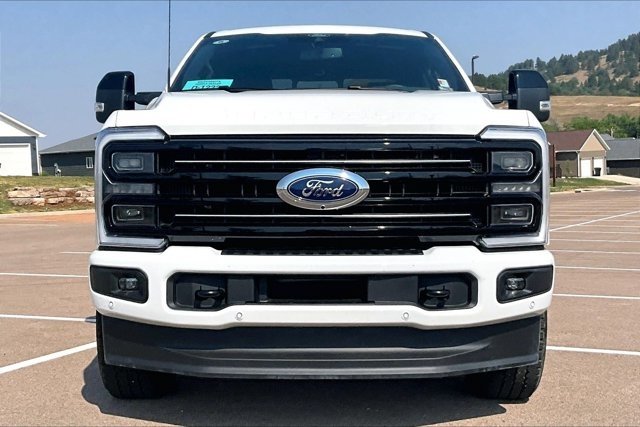 Used 2025 Ford F350 Platinum AWD/4WD image 2