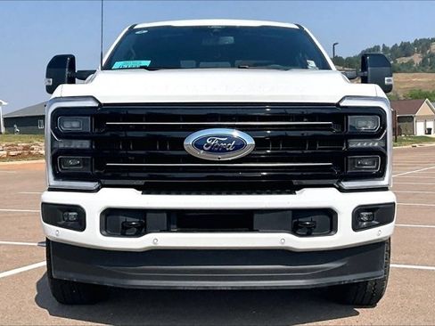 Used 2025 Ford F350 Platinum AWD/4WD image 2