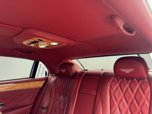 Used 2016 Bentley Flying Spur V8 image 32