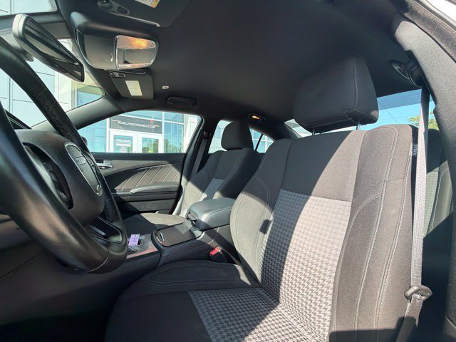 Used 2023 Dodge Charger SXT w/ Blacktop Package AWD/4WD image 10