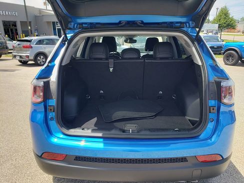 Used 2022 Jeep Compass Limited AWD/4WD image 8