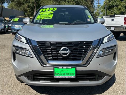 Used 2023 Nissan Rogue SV AWD/4WD image 2
