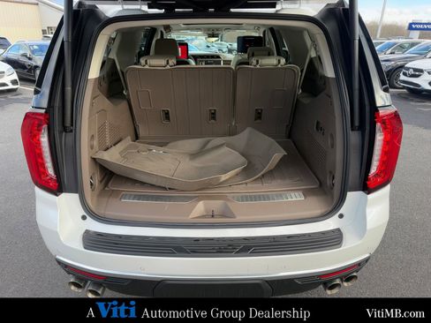 Used 2023 GMC Yukon XL Denali w/ Denali Reserve Package image 24