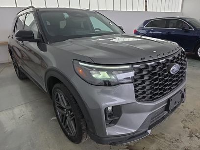 Used 2025 Ford Explorer ST-Line w/ ST-Line Street Pack