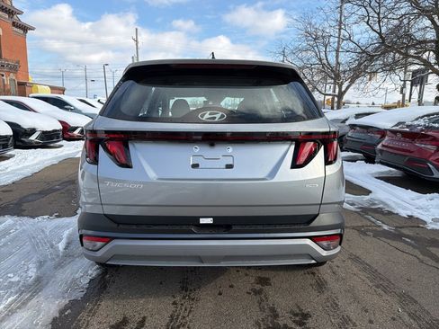 New 2026 Hyundai Tucson SE image 6