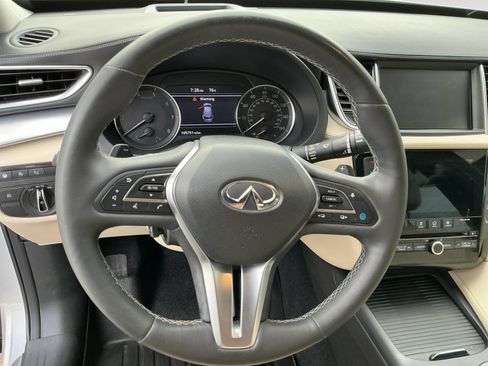 Used 2019 INFINITI QX50 Essential w/ Proactive Package AWD/4WD image 12