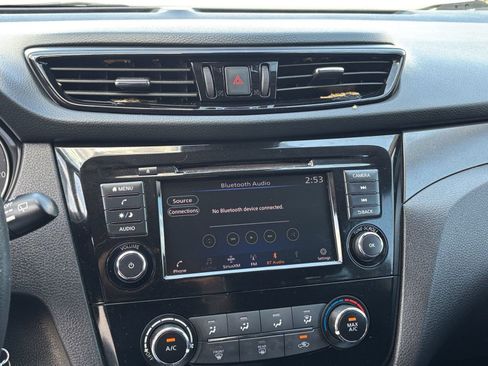 Used 2022 Nissan Rogue Sport S FWD image 20