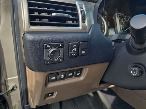 Used 2021 Lexus GX 460 Premium image 22