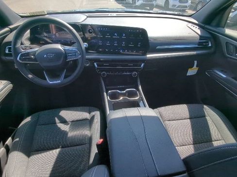 New 2026 Chevrolet Traverse LT w/ Midnight/Sport Edition FWD image 15
