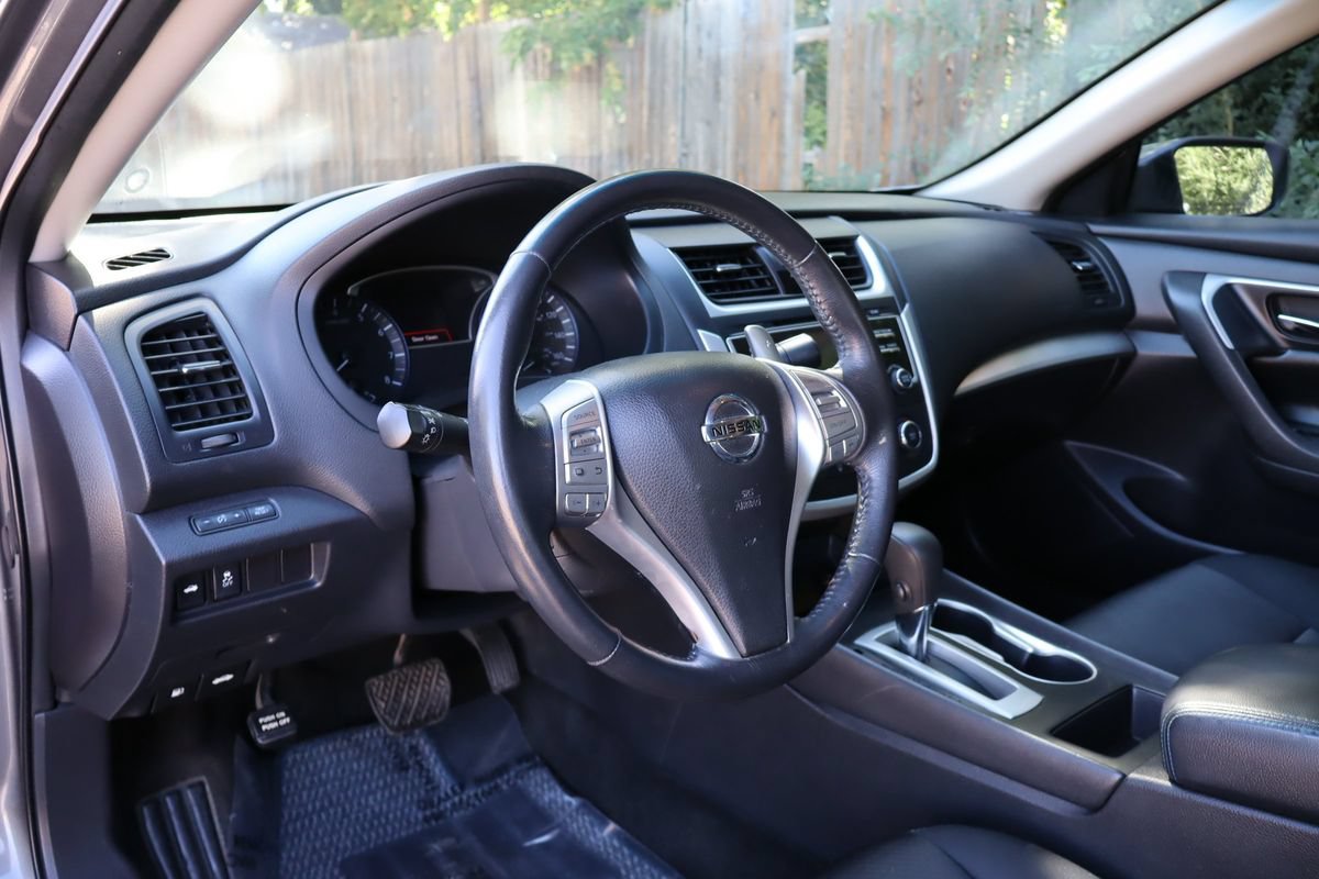 Used 2016 Nissan Altima 2.5 SR FWD image 15
