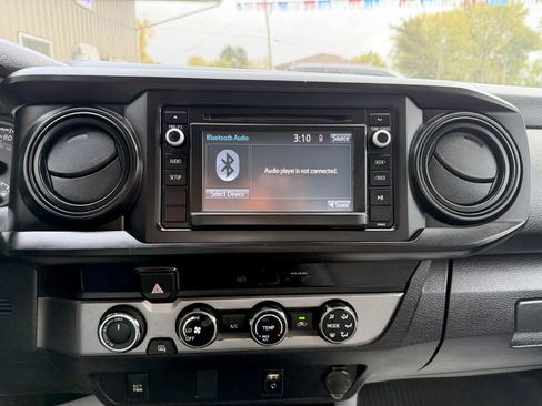 Used 2018 Toyota Tacoma SR image 16
