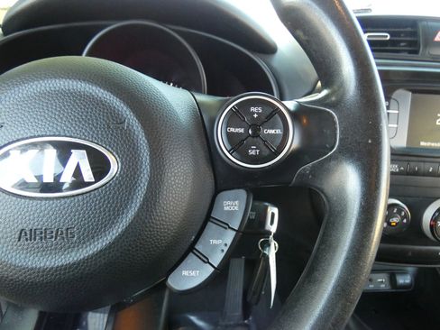 Used 2018 Kia Soul image 57