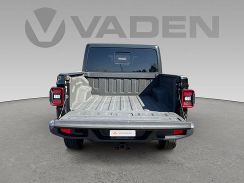 Used 2021 Jeep Gladiator Sport image 17
