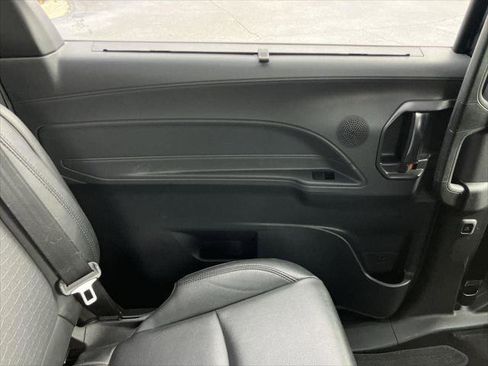 Certified 2021 Toyota Sienna XSE w/ XSE Plus Package image 23