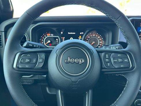 New 2026 Jeep Wrangler Unlimited Rubicon AWD/4WD image 24