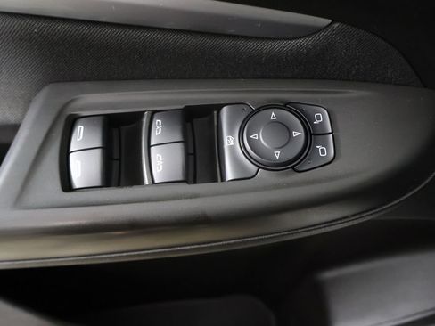 Used 2023 Chevrolet Bolt EUV LT FWD image 33