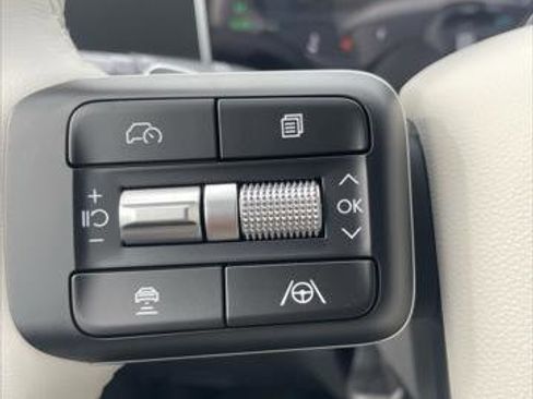 New 2025 Hyundai Santa Fe SEL image 19