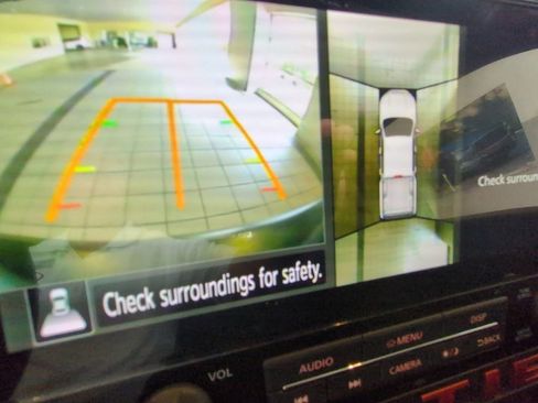 Used 2025 Nissan Frontier PRO-4X w/ Pro Convenience Package AWD/4WD image 12