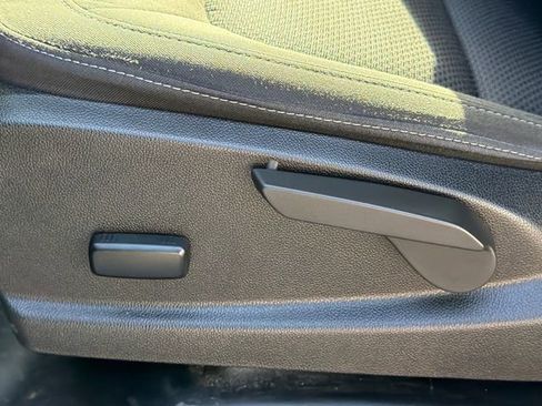 Used 2022 Chevrolet Colorado LT w/ Fleet Safety Package image 13