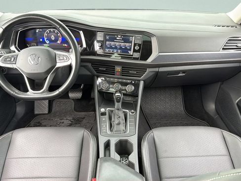 Used 2023 Volkswagen Jetta SE FWD image 10