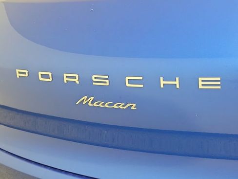 Used 2018 Porsche Macan AWD/4WD image 6