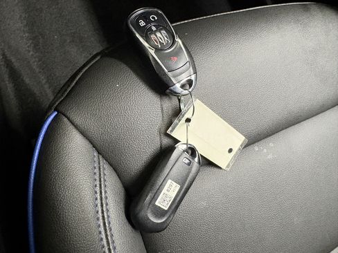 Used 2025 Buick Envista Sport Touring FWD image 27