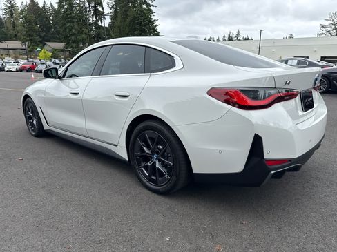 Used 2023 BMW i4 eDrive40 w/ Premium Package RWD image 4
